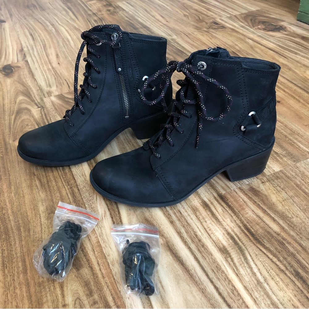 Teva Foxy Lace-Up Waterproof heeled Boot Sz:8.5 Black